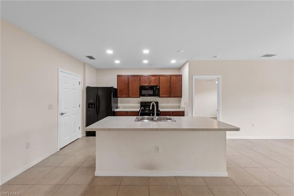 10528 Canal Brook Ln, Lehigh Acres, FL 33936 Photo