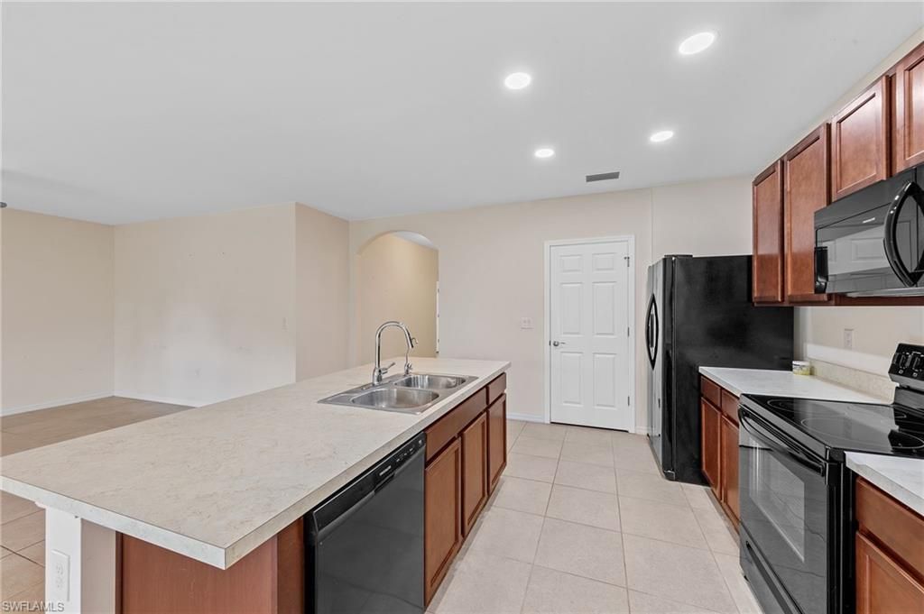 10528 Canal Brook Ln, Lehigh Acres, FL 33936 Photo