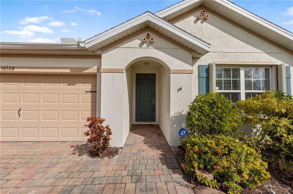 10528 Canal Brook Ln, Lehigh Acres, FL 33936 Photo