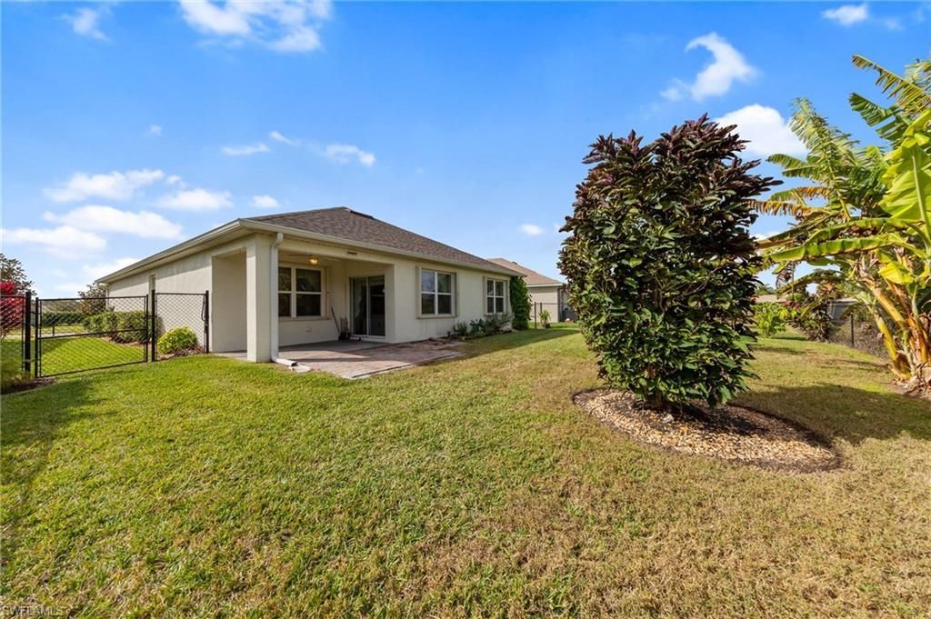 10528 Canal Brook Ln, Lehigh Acres, FL 33936 Photo