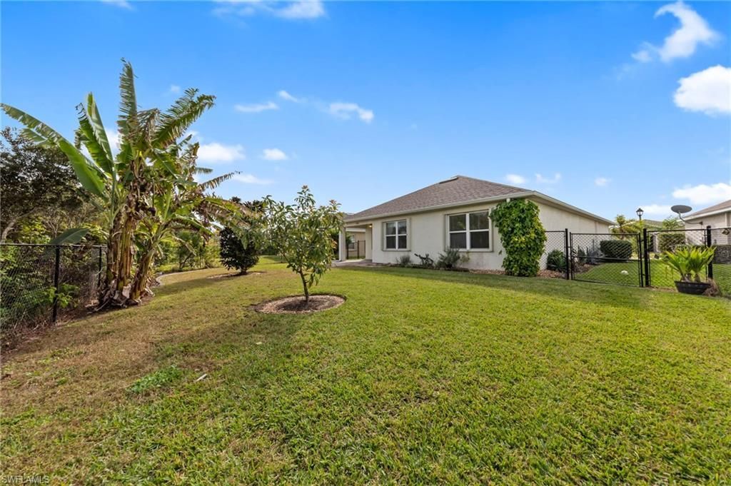 10528 Canal Brook Ln, Lehigh Acres, FL 33936 Photo