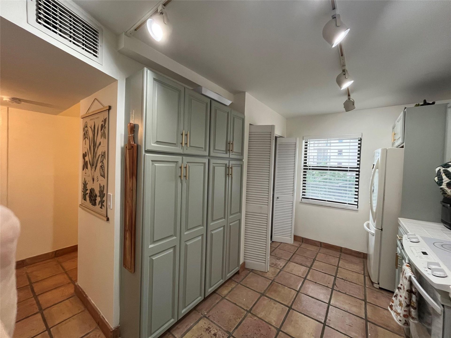 2029 N Ocean Boulevard, Unit 303, Fort Lauderdale, FL 33305 Photo