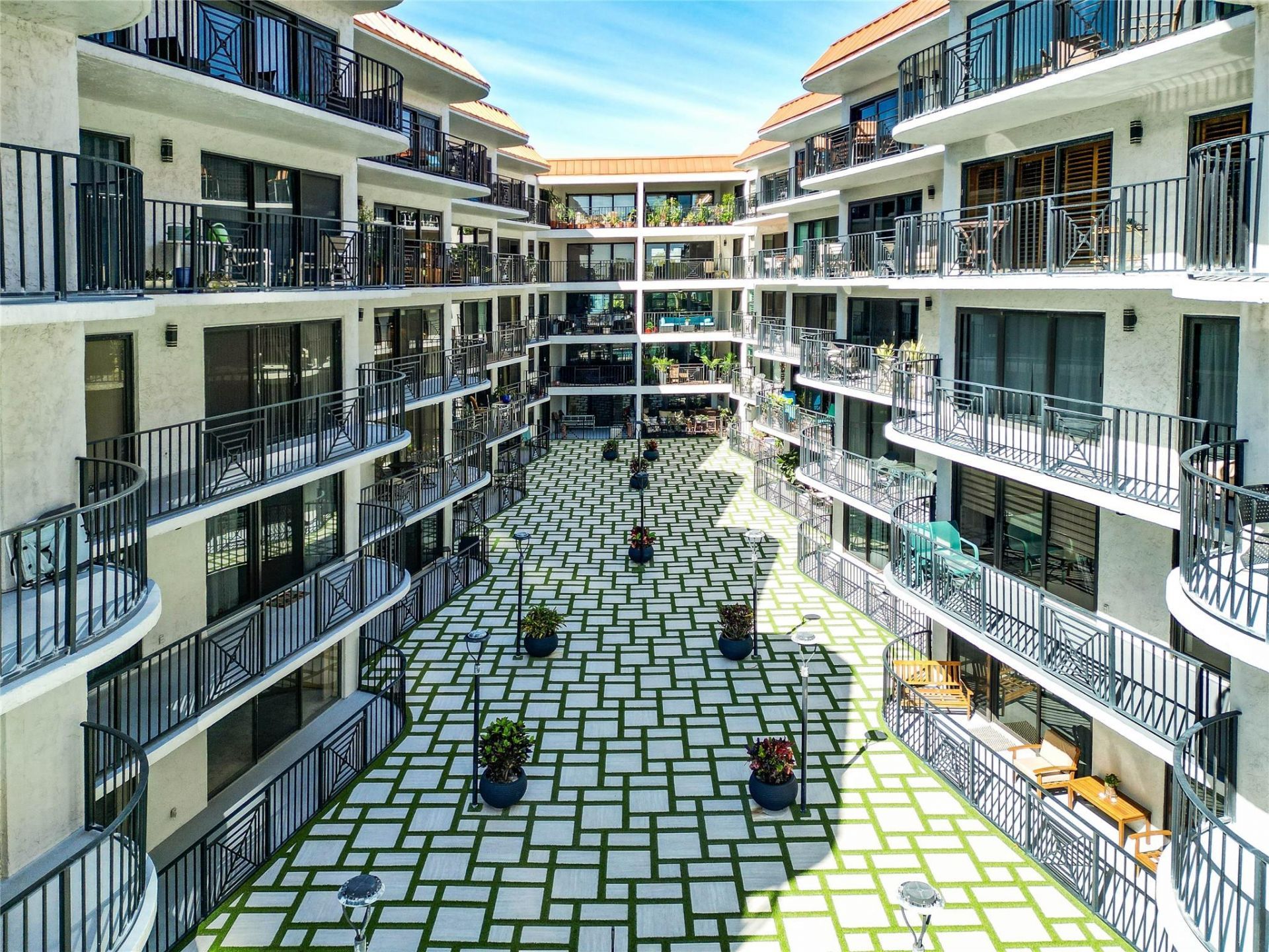 2029 N Ocean Boulevard, Unit 303, Fort Lauderdale, FL 33305 Photo