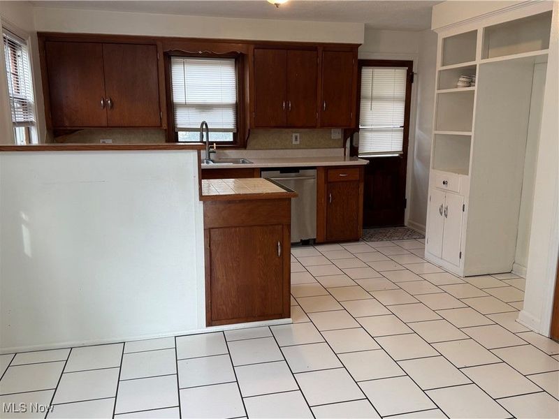 3053 Helen Place NW, Canton, OH 44708 Photo 8