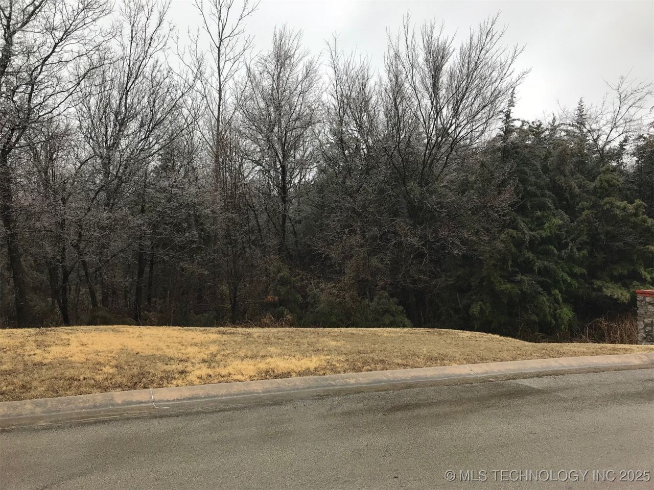 1952 SE Coventry Lane, Bartlesville, OK 74006 Main Photo