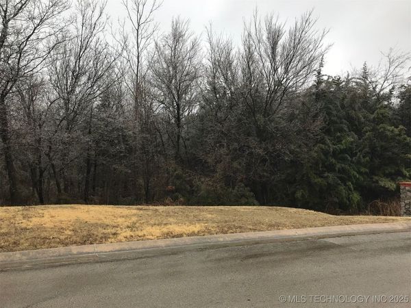 1952 SE Coventry Lane, Bartlesville, OK 74006