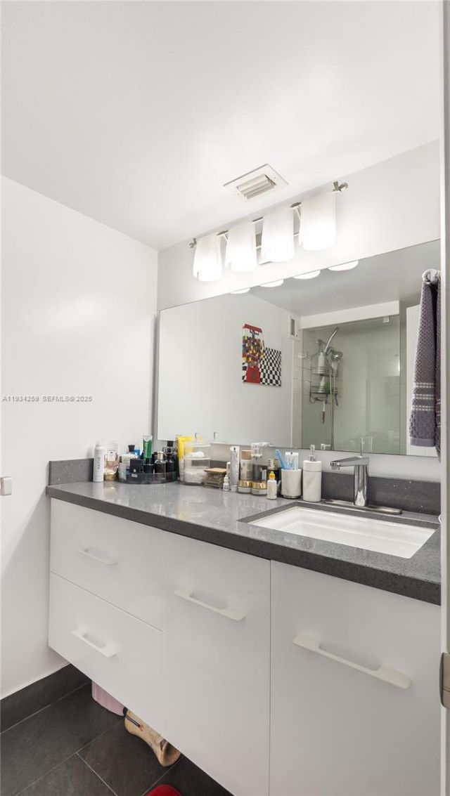 2029 N Ocean Blvd , Unit 404, Fort Lauderdale, FL 33305 Photo