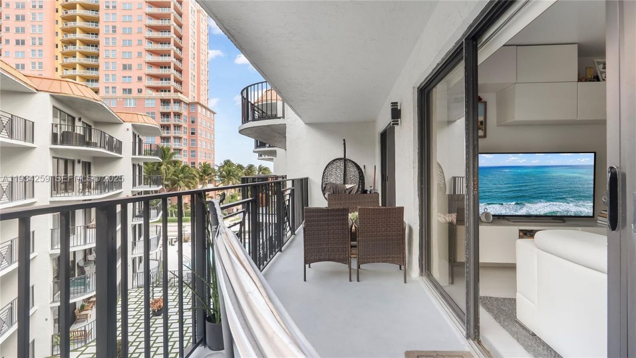 2029 N Ocean Blvd , Unit 404, Fort Lauderdale, FL 33305 Photo