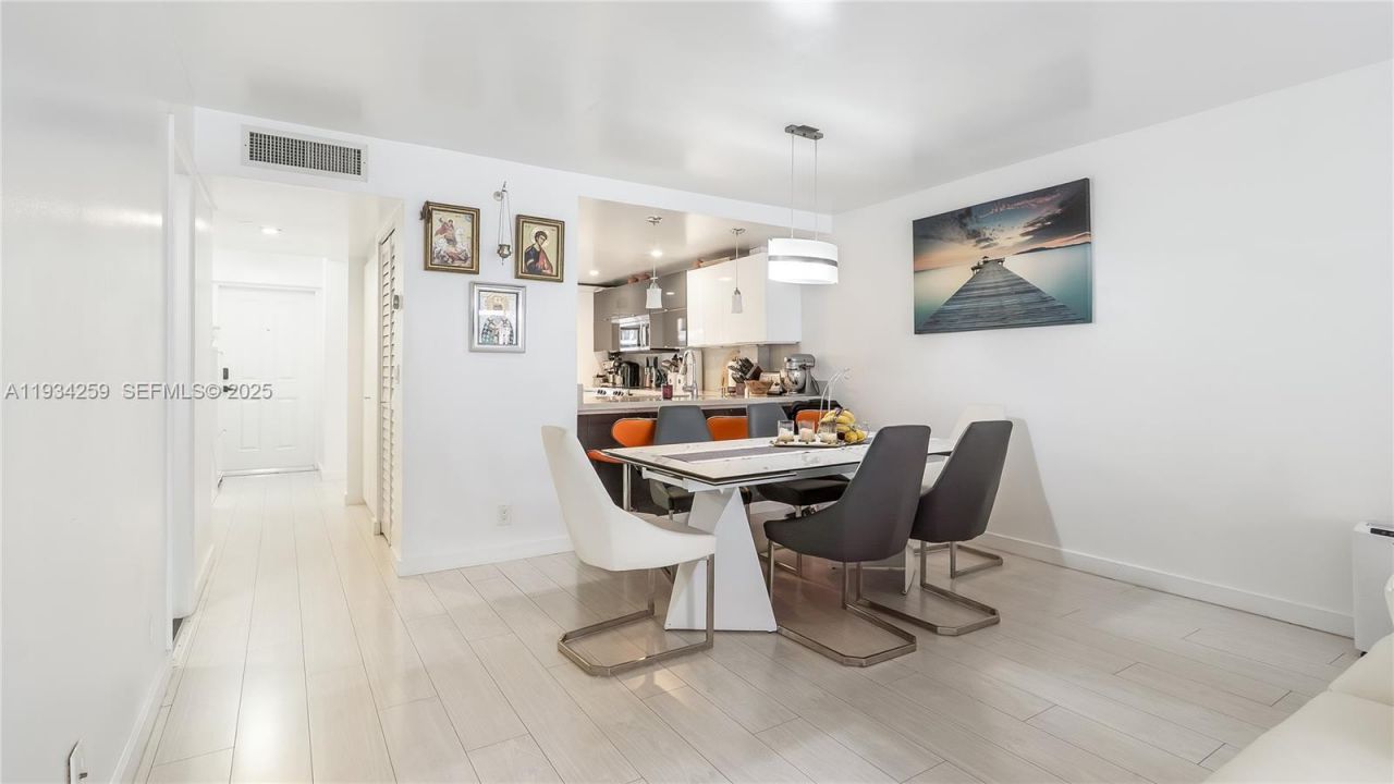 2029 N Ocean Blvd , Unit 404, Fort Lauderdale, FL 33305 Photo