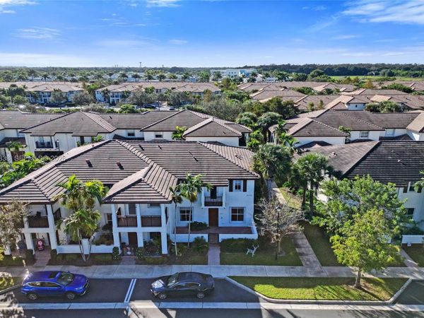 4720 Mimosa Pl, Unit 903, Coconut Creek, FL 33073