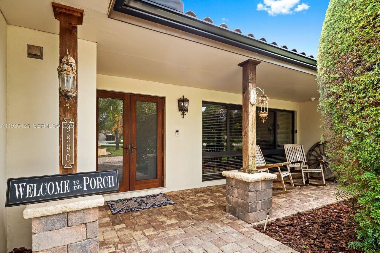 9890 SW 138th St, Miami, FL 33176 Photo