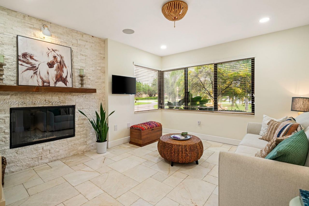 9890 SW 138th St, Miami, FL 33176 Photo