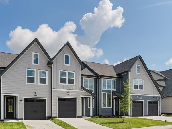 235 Panther Dr, Murfreesboro, TN 37127