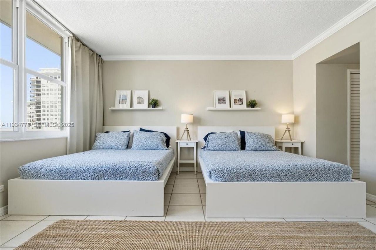 5601 Collins Ave , Unit 915, Miami Beach, FL 33140 Photo