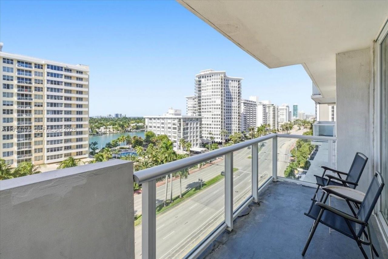 5601 Collins Ave , Unit 915, Miami Beach, FL 33140 Photo