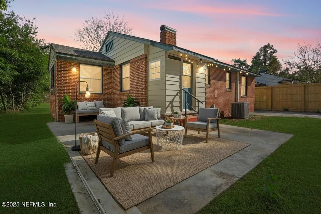 2212 Redfern Road, Jacksonville, FL 32207 Main Photo