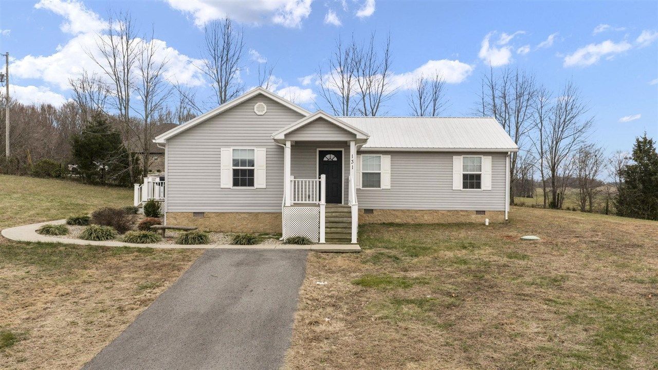 131 Green Leaf Drive, Cave City, KY 42127 Main Photo