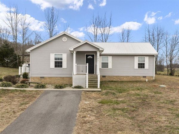 131 Green Leaf Drive, Cave City, KY 42127