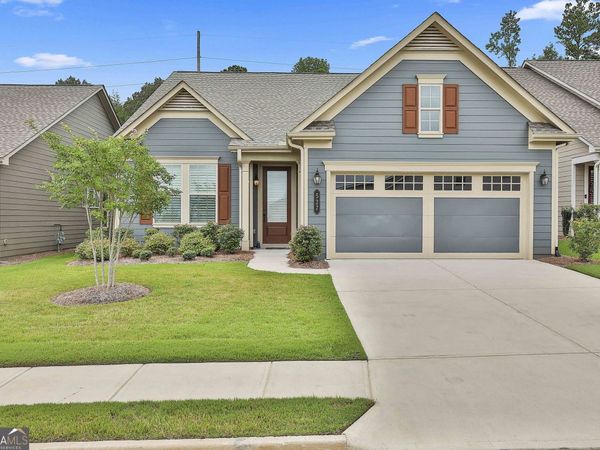 527 Hazelnut Drive, Peachtree City, GA 30269