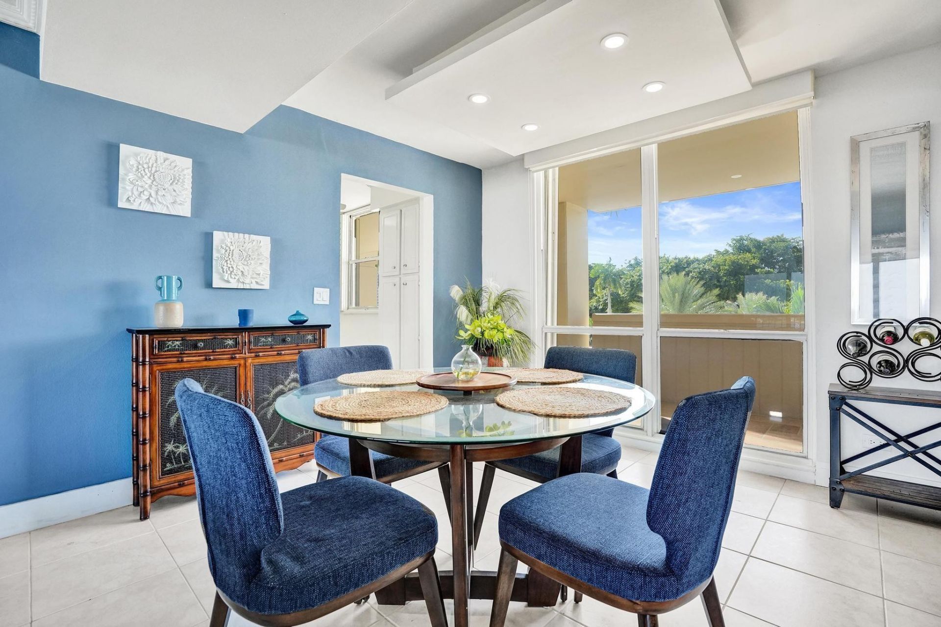 132 Lakeshore Drive, Unit 317, North Palm Beach, FL 33408 Photo