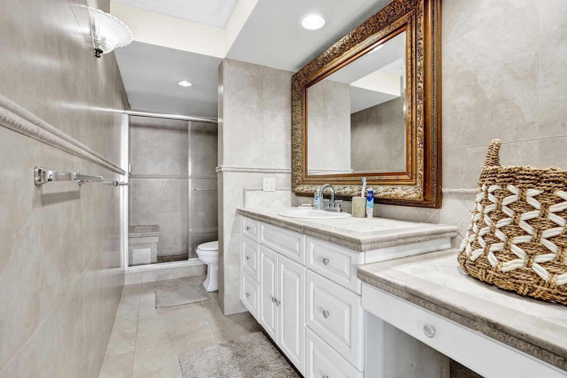 132 Lakeshore Drive, Unit 317, North Palm Beach, FL 33408 Photo