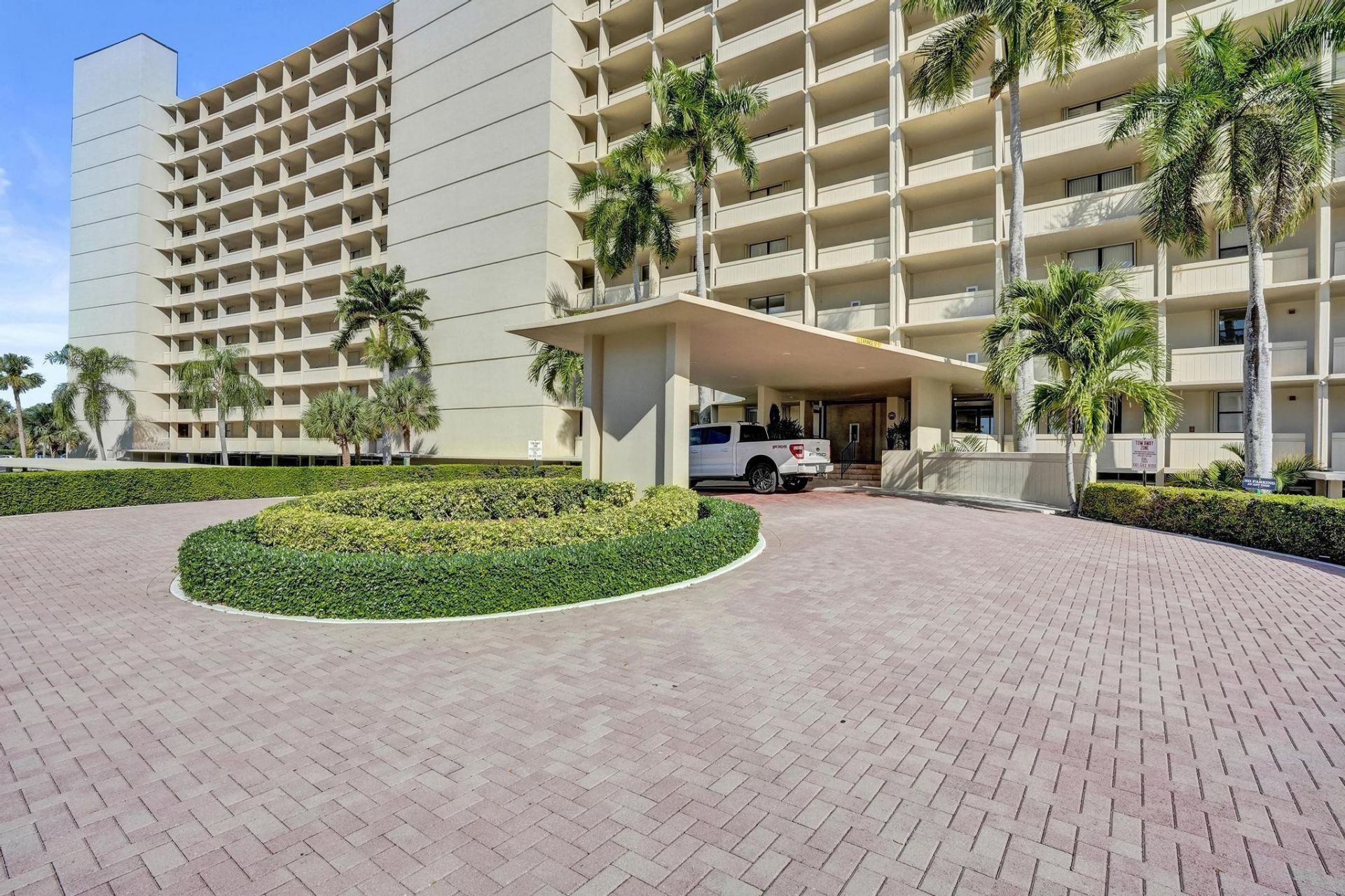 132 Lakeshore Drive, Unit 317, North Palm Beach, FL 33408 Photo