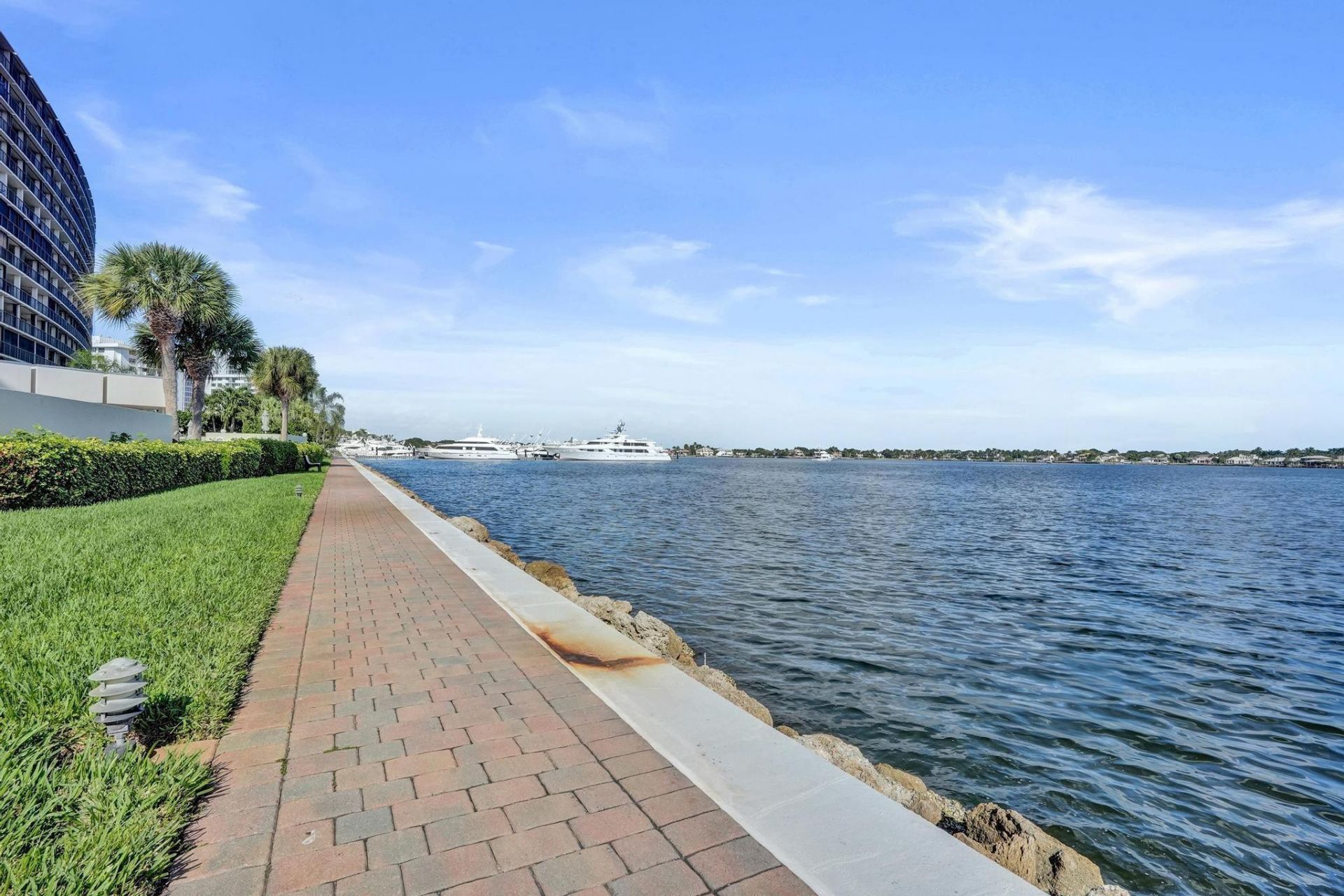 132 Lakeshore Drive, Unit 317, North Palm Beach, FL 33408 Photo