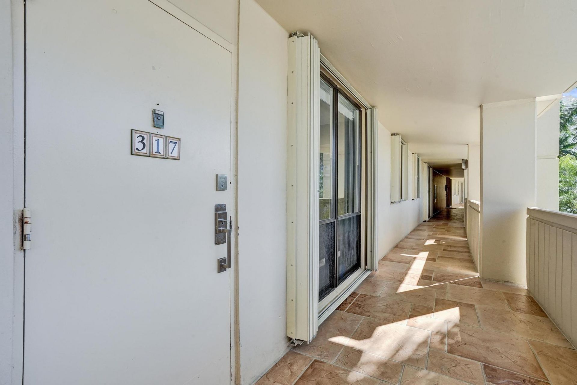 132 Lakeshore Drive, Unit 317, North Palm Beach, FL 33408 Photo