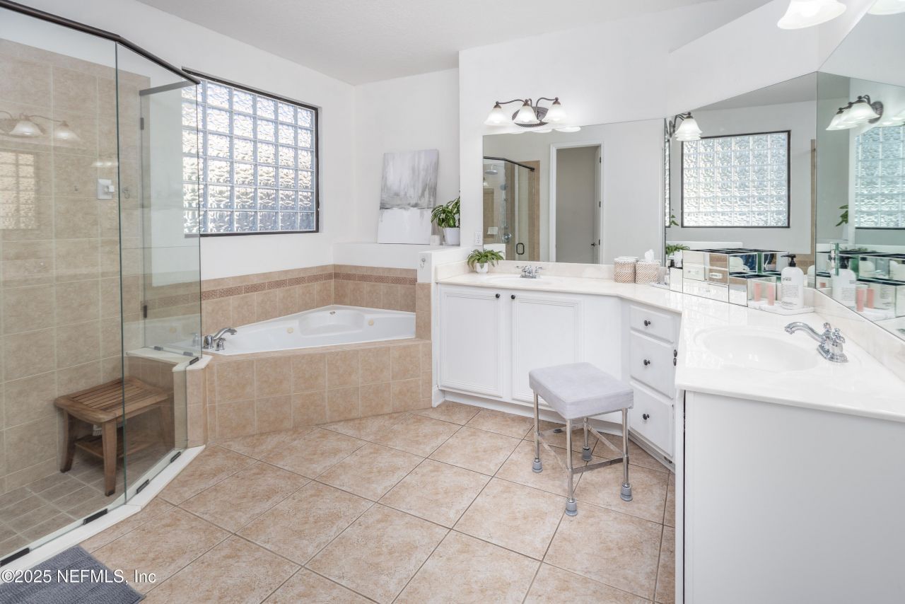 2512 Tuscan Oaks Lane, Jacksonville, FL 32223 Photo