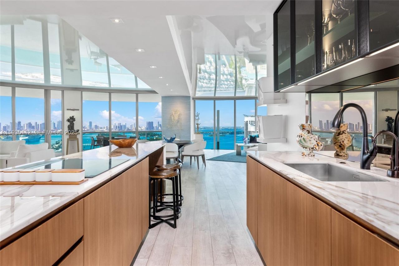 1000 S Pointe Dr, Unit 3501, Miami Beach, FL 33139 Photo