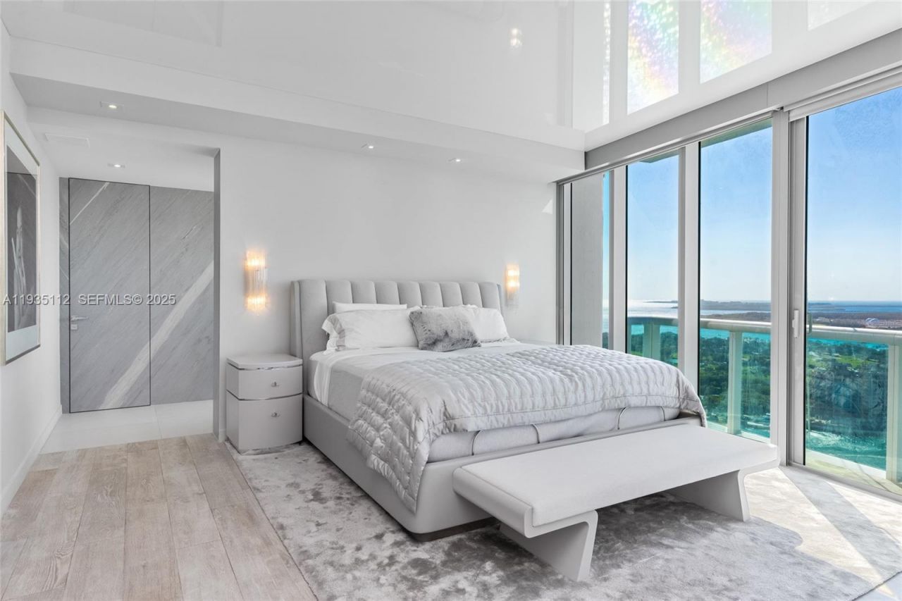 1000 S Pointe Dr, Unit 3501, Miami Beach, FL 33139 Photo