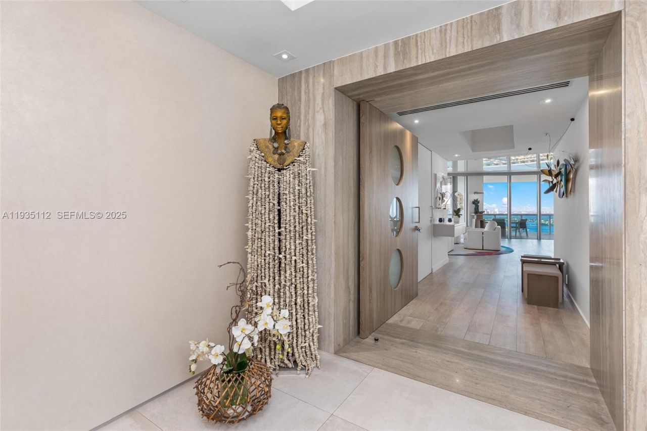 1000 S Pointe Dr, Unit 3501, Miami Beach, FL 33139 Photo