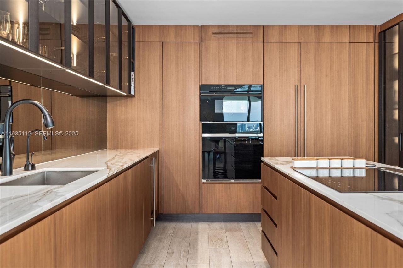 1000 S Pointe Dr, Unit 3501, Miami Beach, FL 33139 Photo