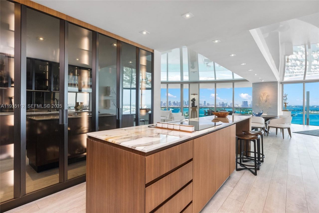 1000 S Pointe Dr, Unit 3501, Miami Beach, FL 33139 Photo