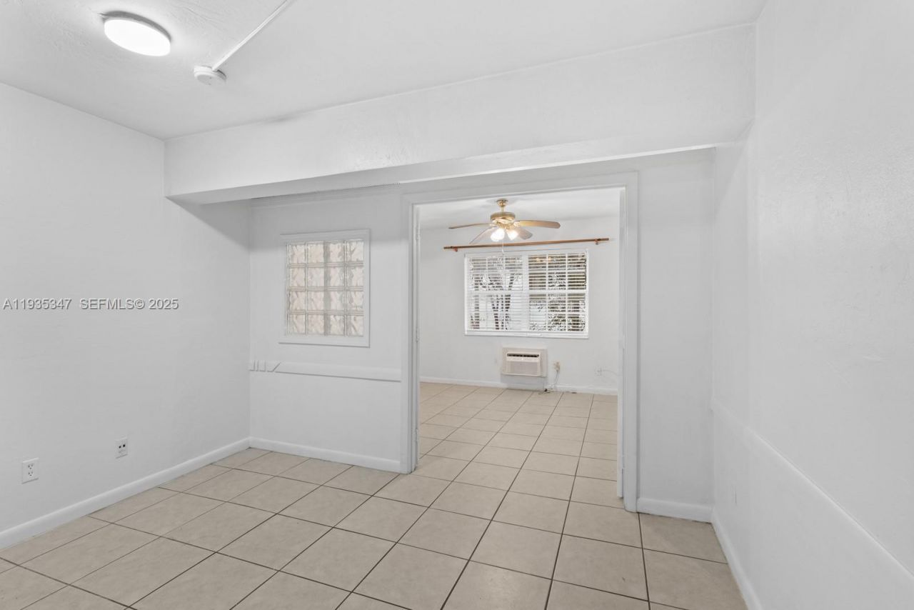 318 Majorca Ave, Unit 203, Coral Gables, FL 33134 Photo