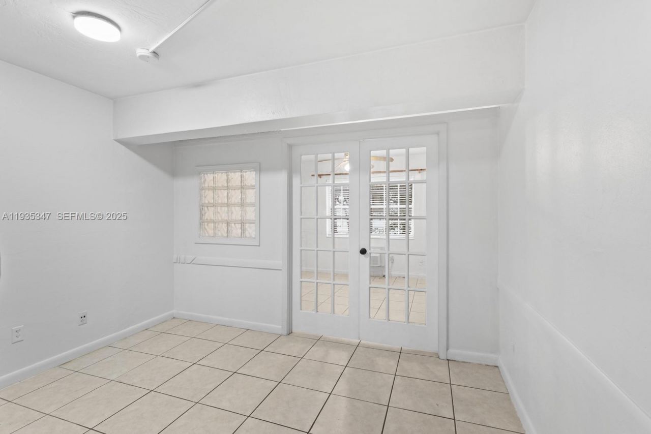 318 Majorca Ave, Unit 203, Coral Gables, FL 33134 Photo