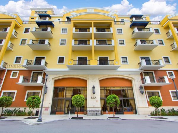 8395 SW 73rd Ave, Unit 521, Miami, FL 33143