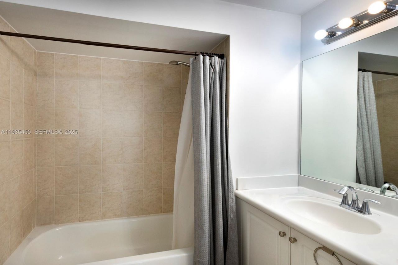 8395 SW 73rd Ave, Unit 521, Miami, FL 33143 Photo