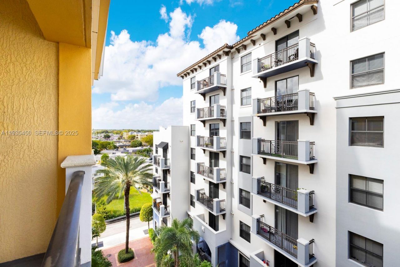 8395 SW 73rd Ave, Unit 521, Miami, FL 33143 Photo