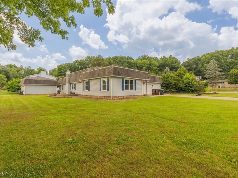 1116 Genoa Avenue NW, Massillon, OH 44646 Photo 1