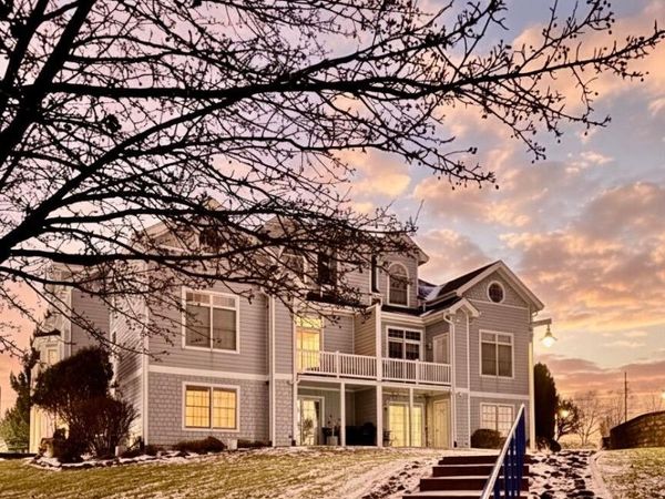 6069 S Dune Harbor Drive, Unit 302, Portage, IN 46368