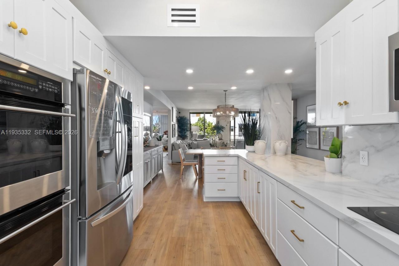 141 Crandon Blvd, Unit 446, Key Biscayne, FL 33149 Photo