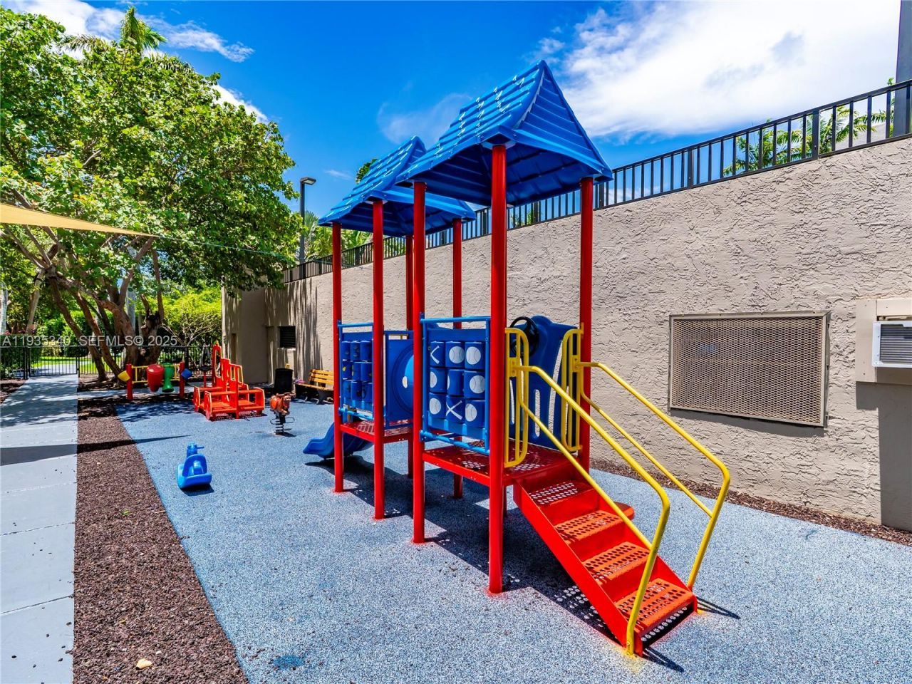 141 Crandon Blvd , Unit 446, Key Biscayne, FL 33149 Photo