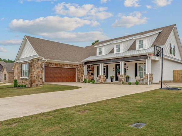 2206 Chesapeake Cove, Jonesboro, AR 72404