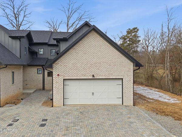 637 October Glory Lane, Knoxville, TN 37934