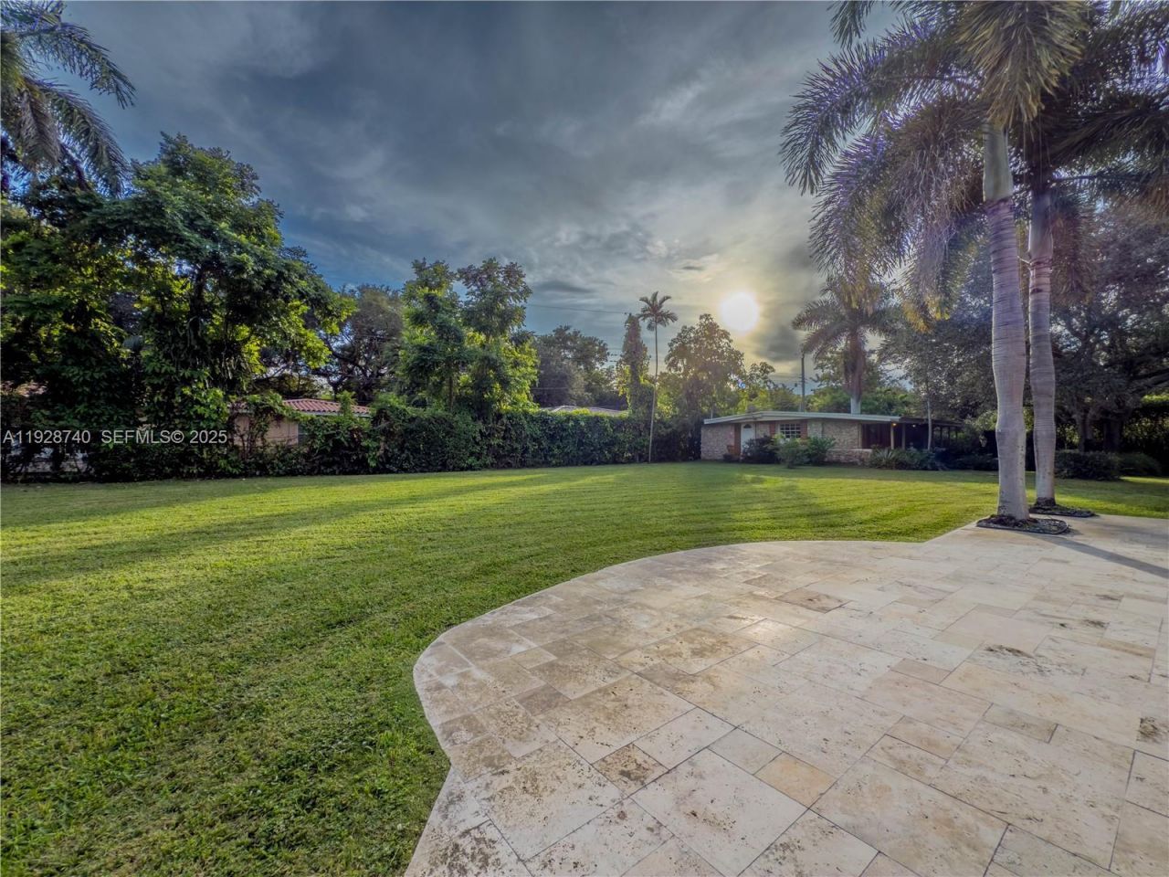 730 SW 80th St, Coral Gables, FL 33143 Photo