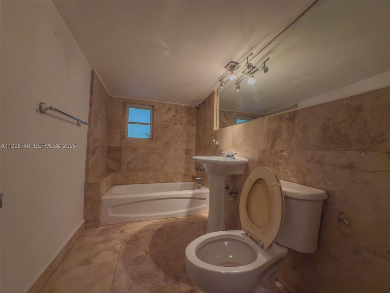 730 SW 80th St, Coral Gables, FL 33143 Photo