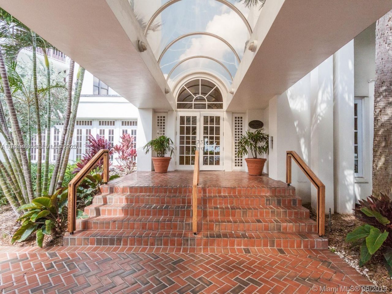 2000 Towerside Ter, Unit 905, Miami, FL 33138 Photo