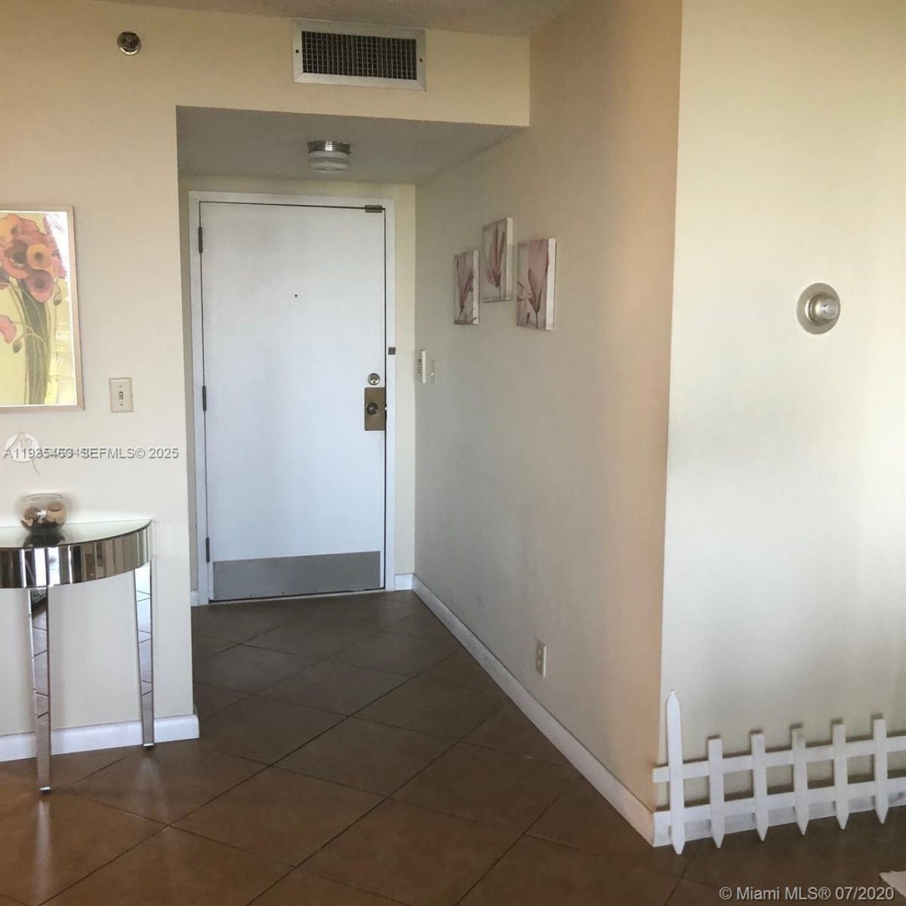 2000 Towerside Ter, Unit 905, Miami, FL 33138 Photo