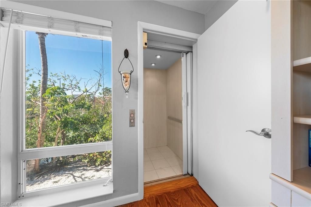 2449 Harbour Ln, Sanibel, FL 33957 Photo